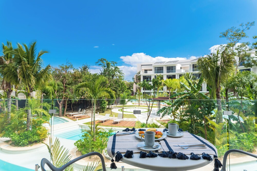 Central Park Lagunas By Sandy Powerful