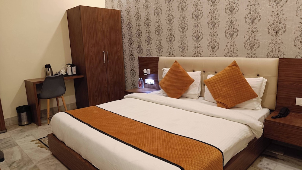 THE KASHI RESIDENCY
