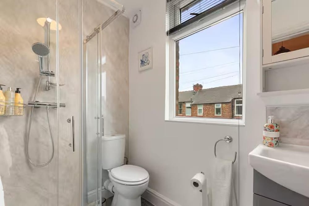 Stylish 3-bedroom Home 14mins to Co-op Live Arena