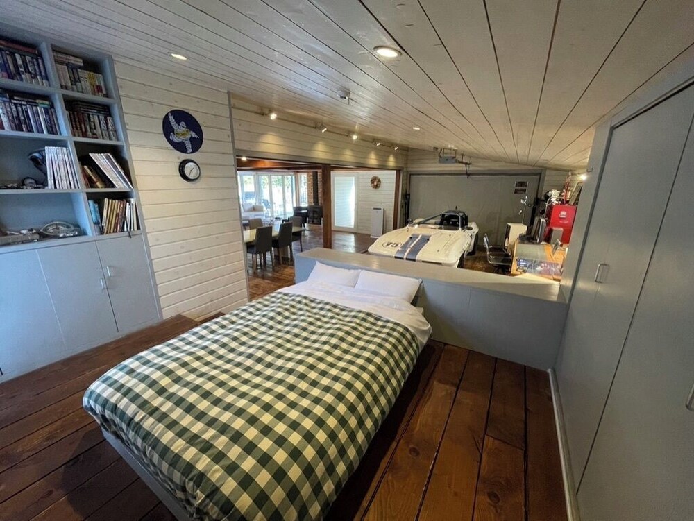 GARDEN SHED