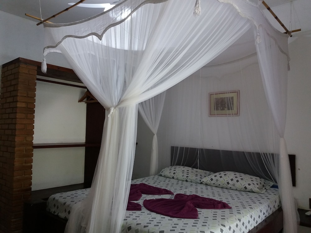 Bali Suites Itamambuca