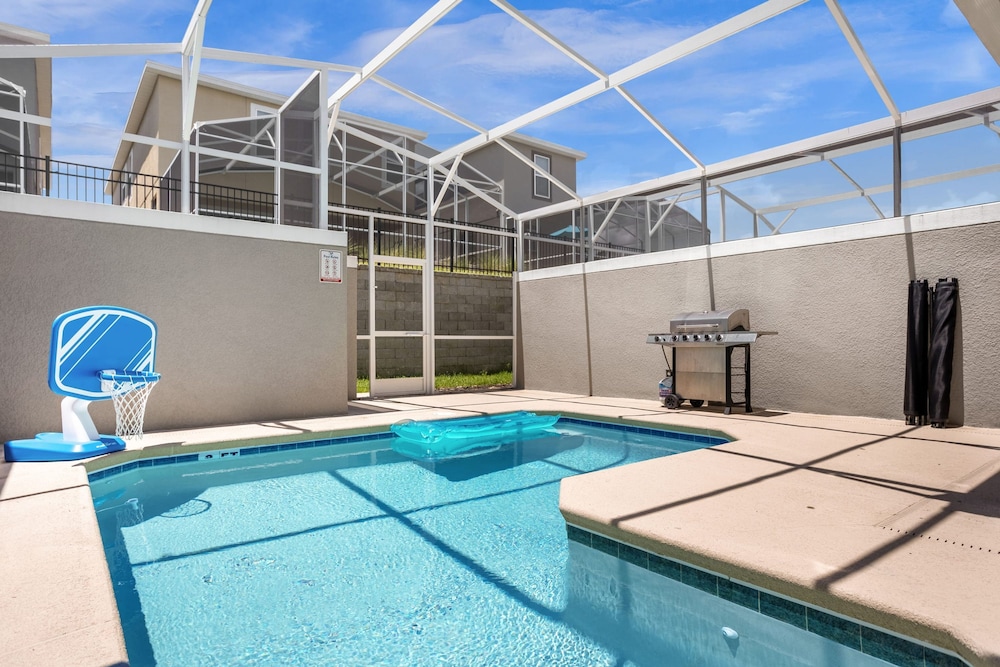 Pet-friendly Resort Home Near Disney w Pool view 2