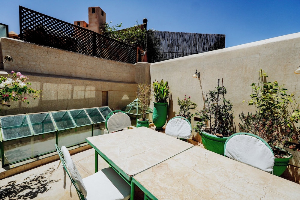 Riad dar ayur