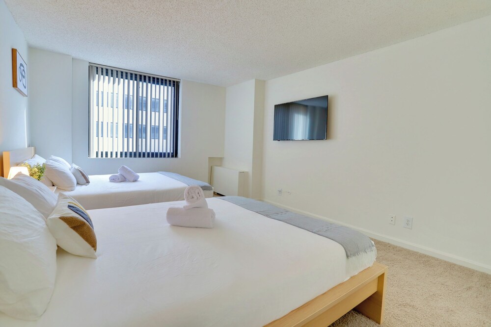 DC Airport Metroline Apartments