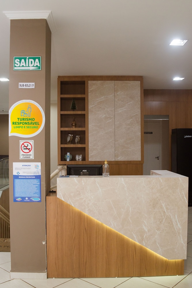 Lobby & Reception