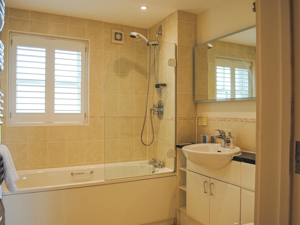 5 Thurlestone Beach