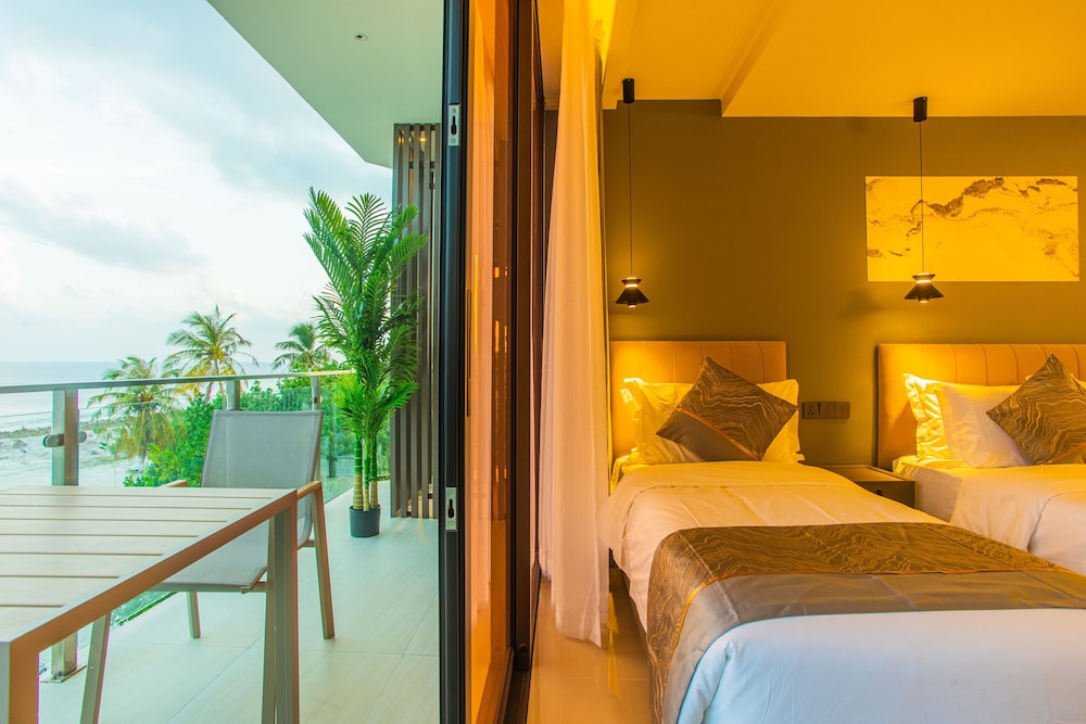 Lonuhiri at Dhigurah