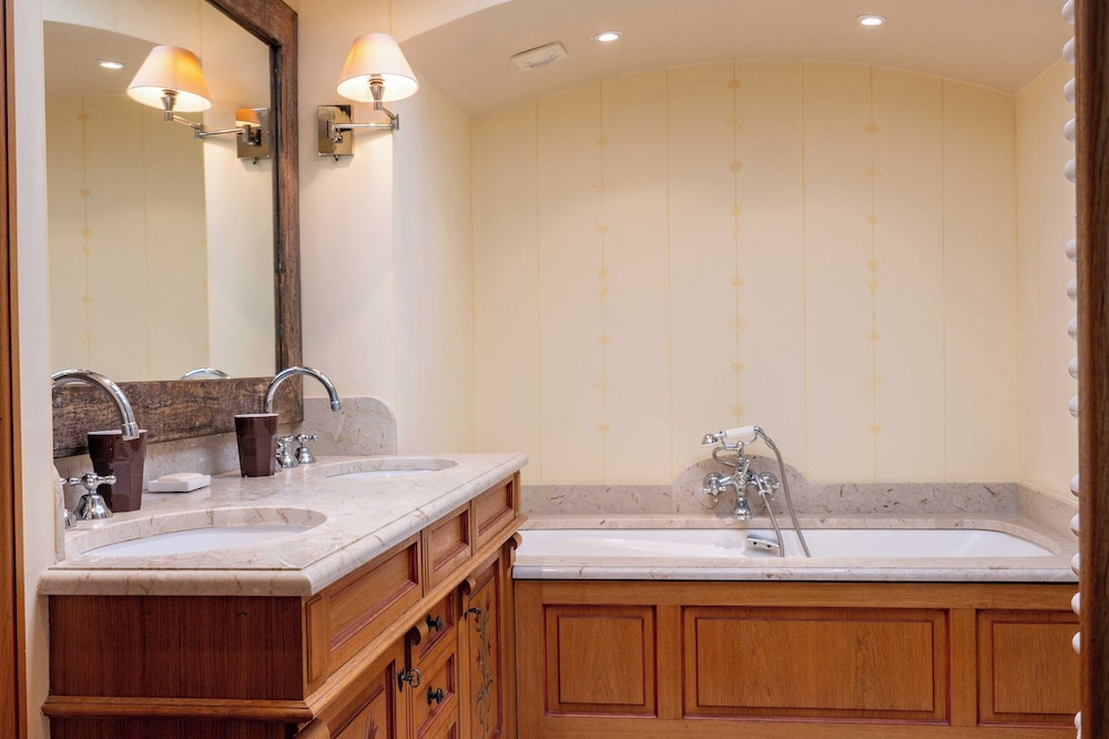 Apt Elegant With Balcony 9p/4br - Megeve Center