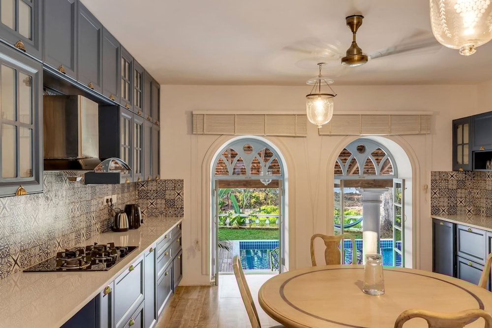 Casa Palms by Hireavilla -5br Villa w Private Pool