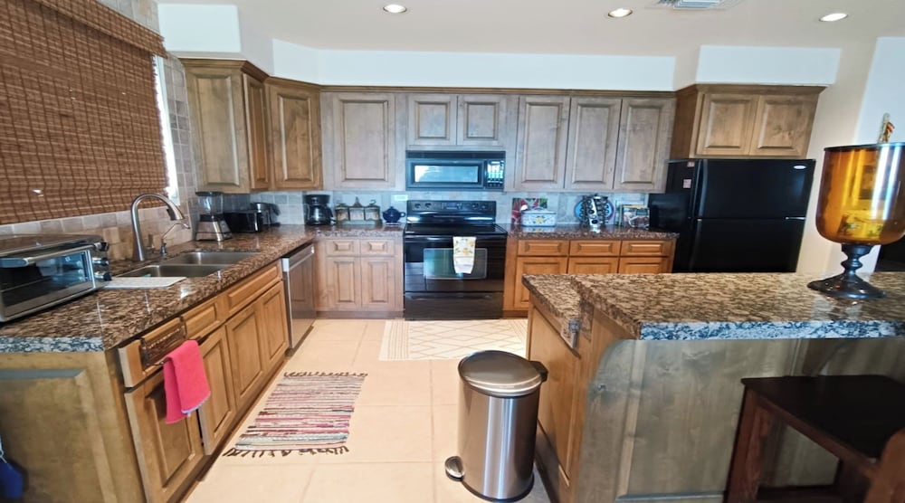 Condo Bella Sirena 805 C by Kivoya