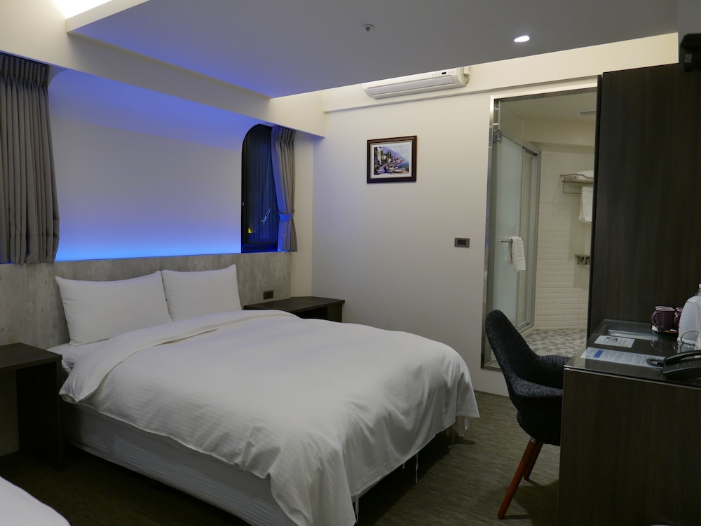 Ours Inn II