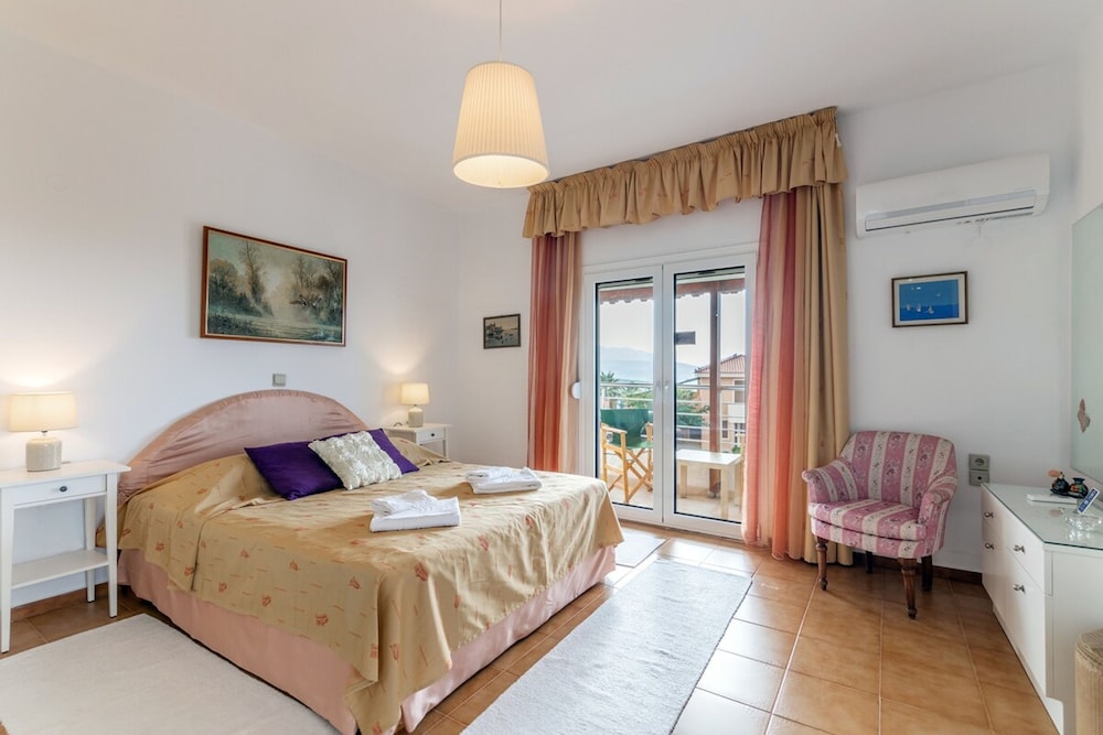 Amazing Villa Chrysanthi With Private Pool