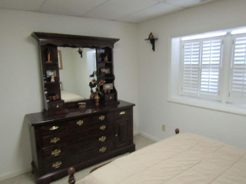 Sugar Mountain Drive 1866 6 Bedroom Home by RedAwning