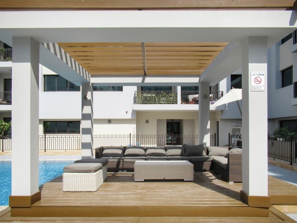 Regal 1BR Apartment With Tranquil Settings in Jvc!