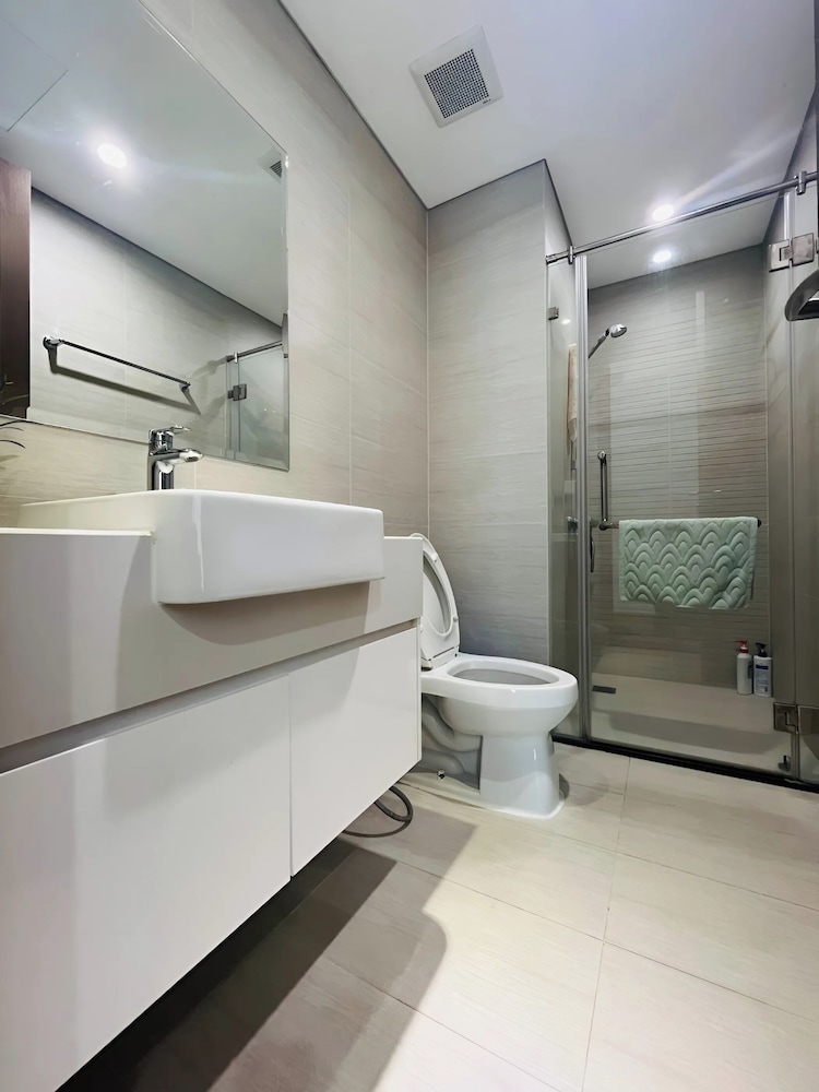 Vinhome Sky Lake-Sunhometel