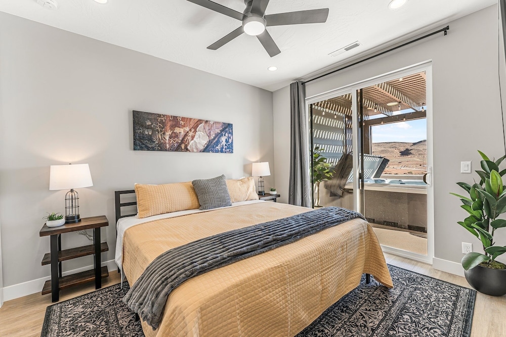 Slickrock Shore 8 Bedroom Townhouse