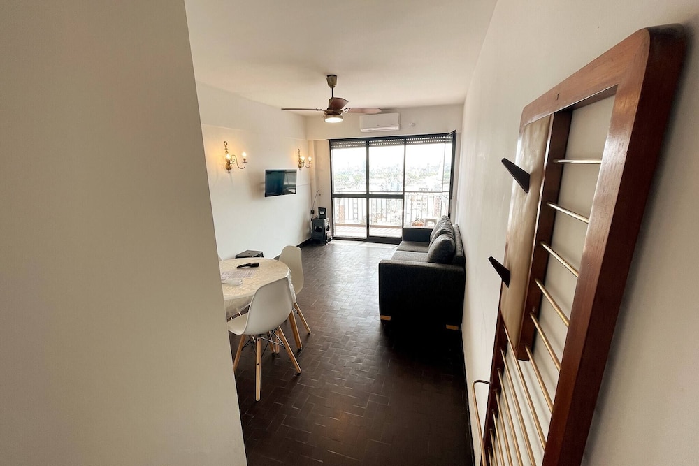 Palermo Panorama Stylish 2-bedroom High-floor Retreat