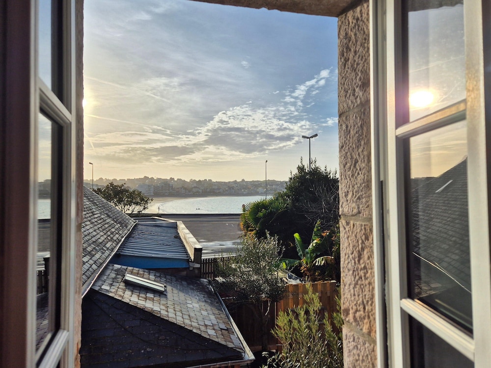 Nice Holiday Flat, 100 m From the Beach, Erquy