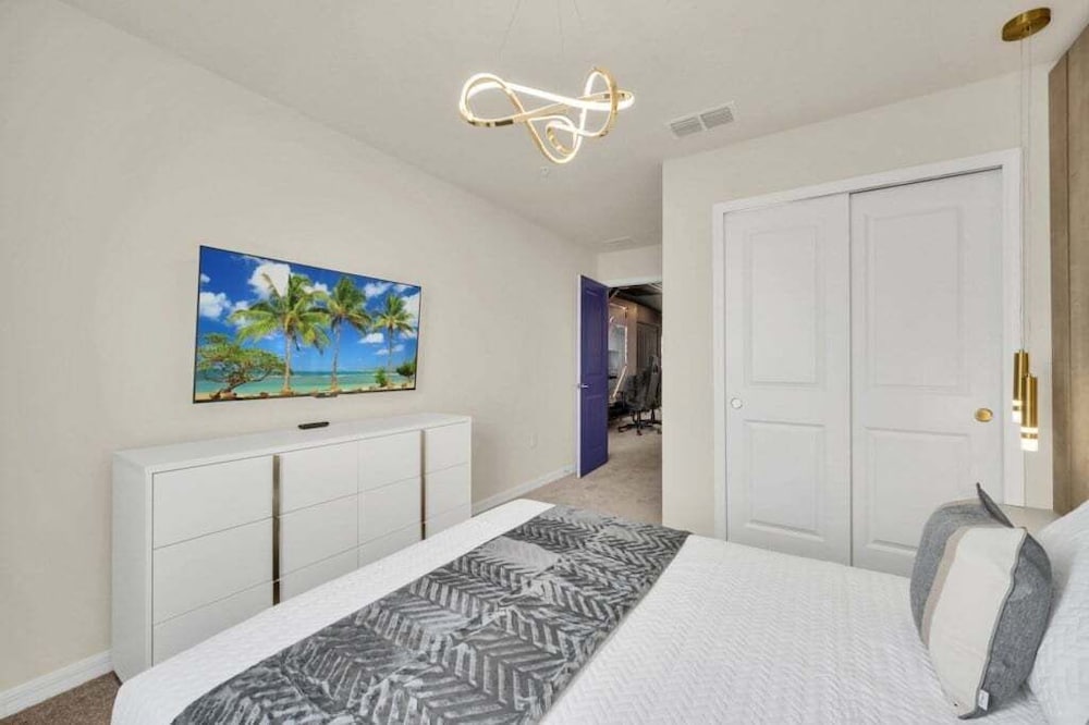 5 Bedroom Townhome With Private Splash Pool! 5 Townhouse