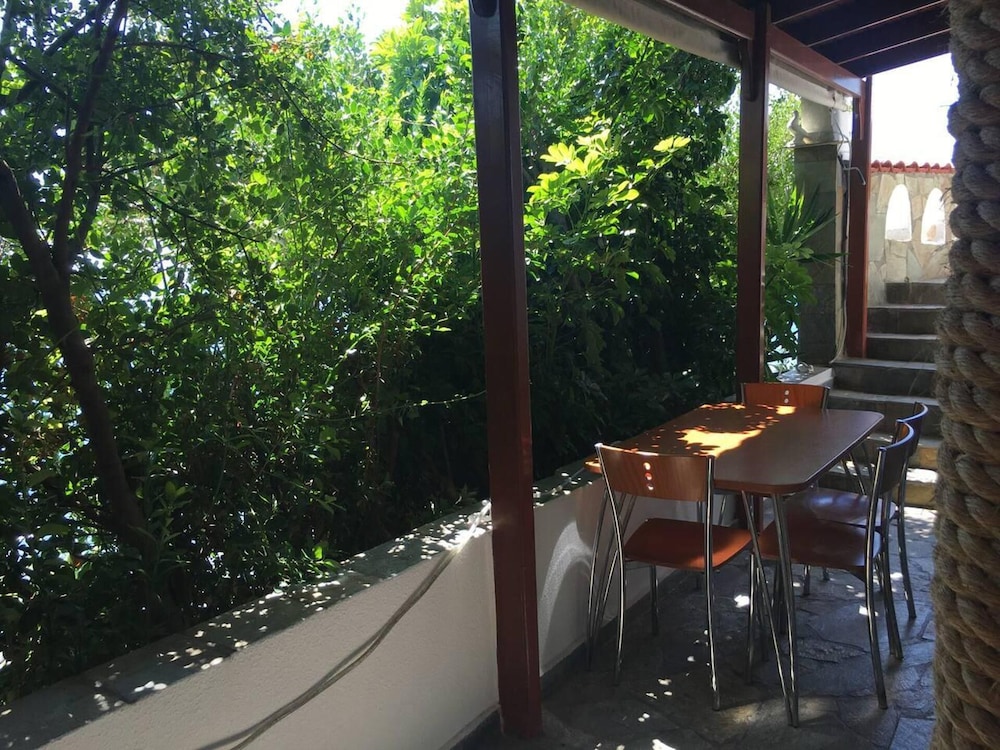 Remarkable 3double-bed House in Daskalio view 3