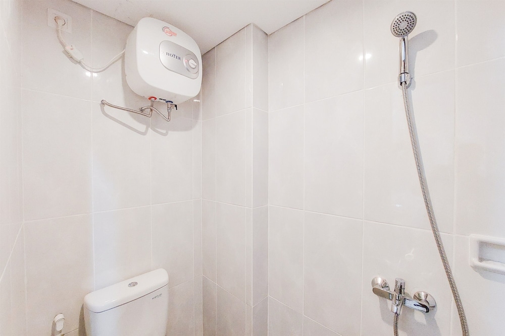 Homey And Enjoy Living Studio Serpong Garden Apartment, Cisauk - 14