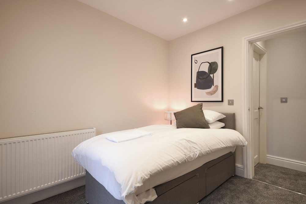 Boughton House Apartments by Guestz