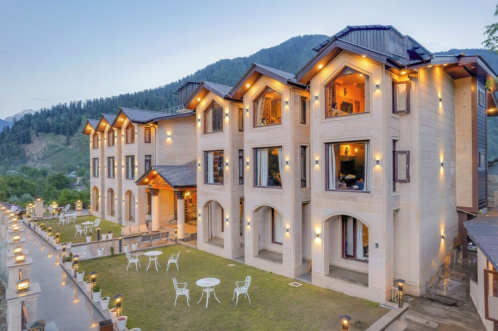 Hillside Resort & Spa Pahalgam view 4