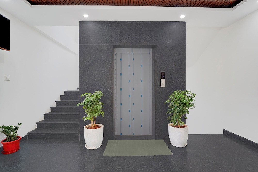 Fabhotel Sai Palace
