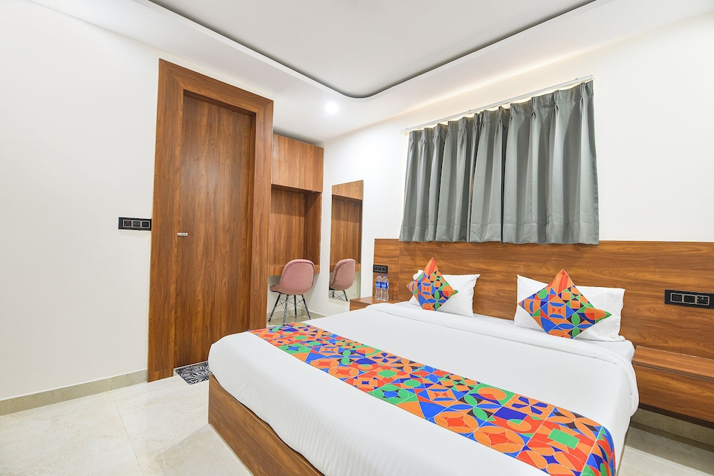 Fabhotel Sky I