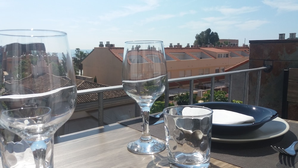 APARTMENTSUITESPAIN ATIC PANORAMIC BEACH