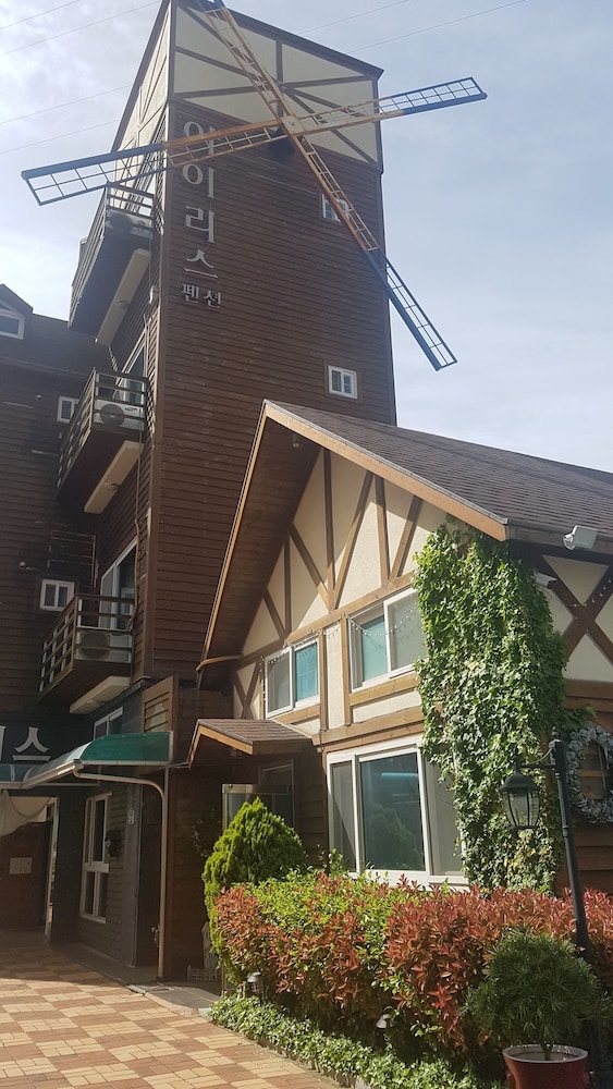 Tongyeong Iris Pension