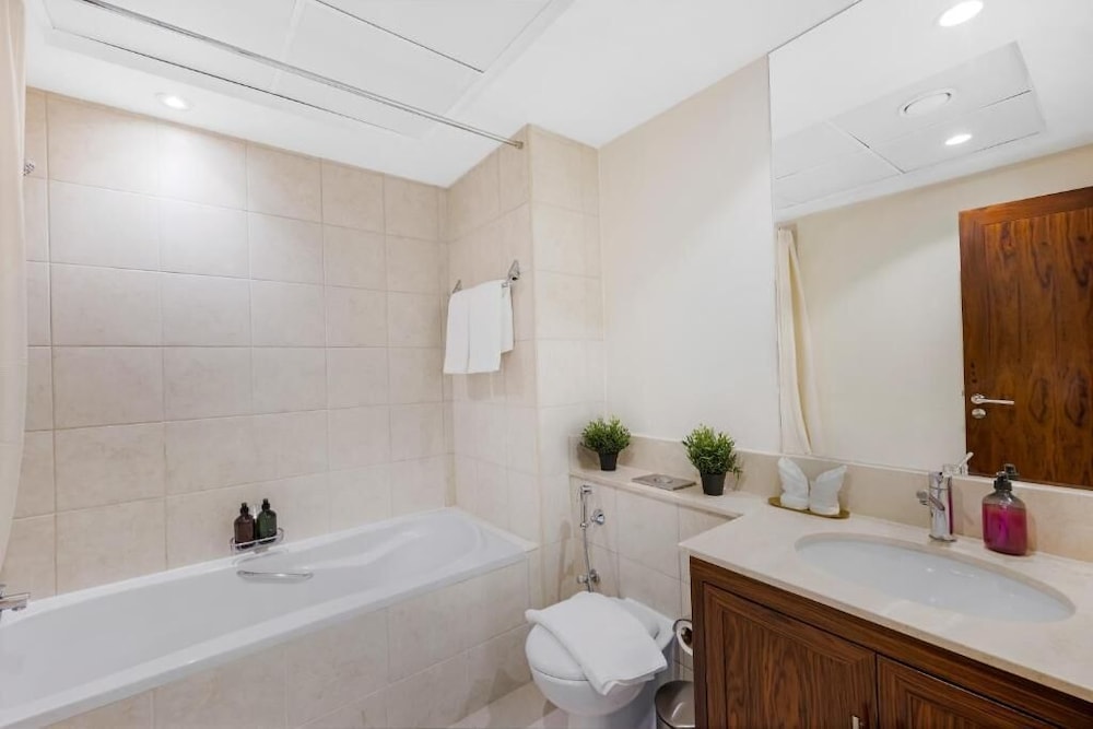 Durrani Homes – Minimal Luxe 3BR with Burj Khalifa and Fountain View (third room without partition)