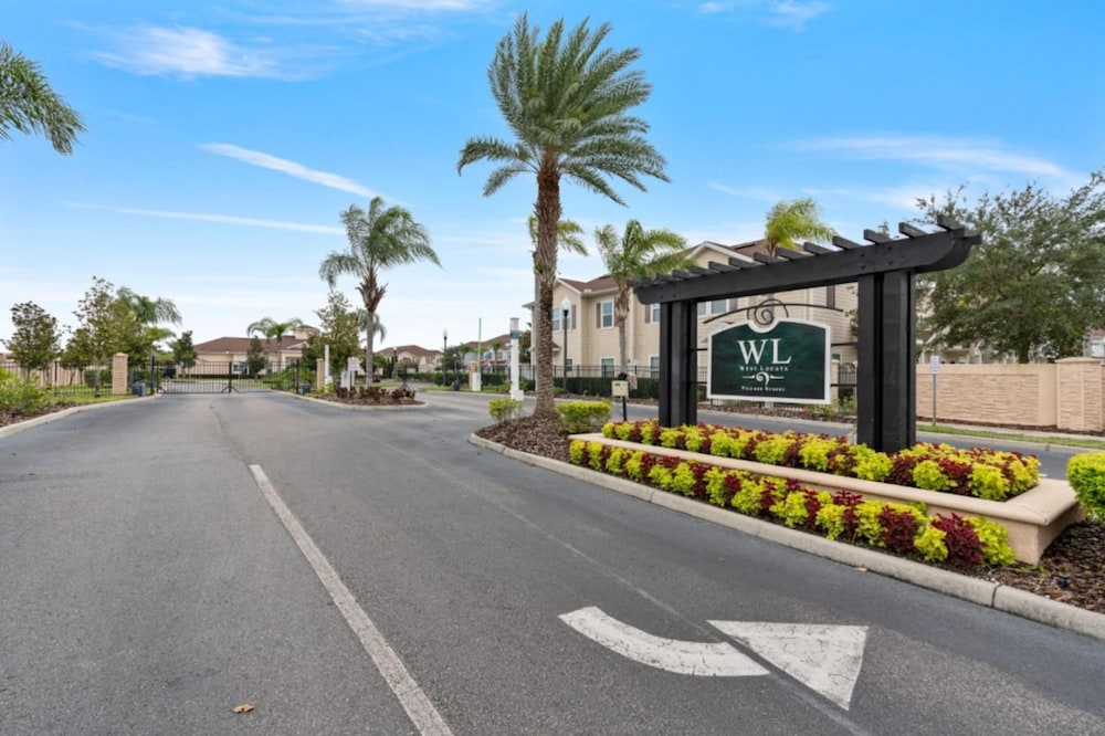 Amazing 4bdr few Miles From Disney - 3210
