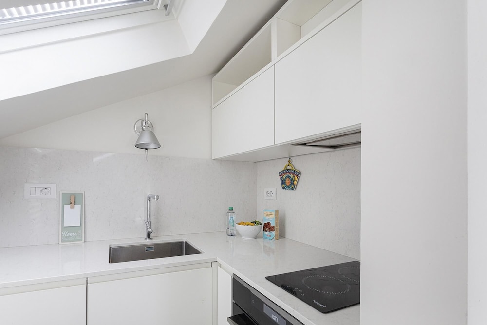 Luxury Central Design Apartment photo 3