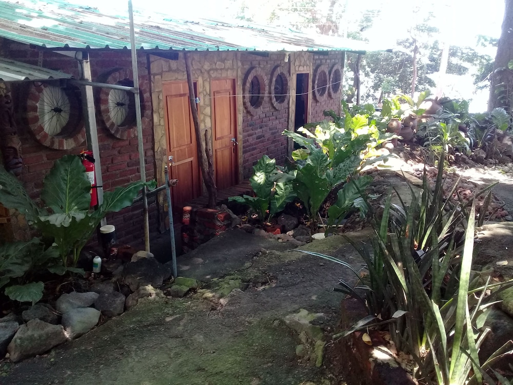 Hostal La Chiponga view 4