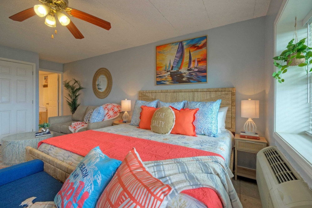 2 Studios Beach Boardwalk, 2 Pools, Tennis/pickleball Island Retreat Complex