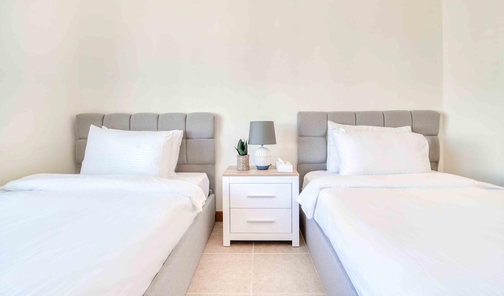 Chic Beachside 3BR Living at the Palm