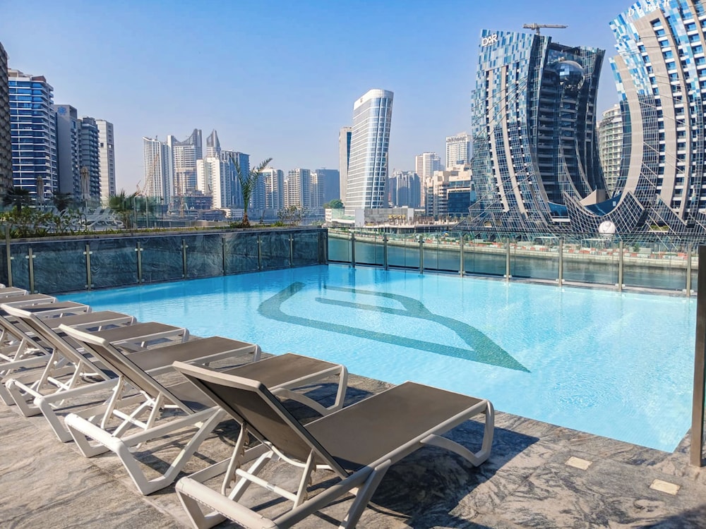 PVH - Exquisite 1BR - Binghatti Canal