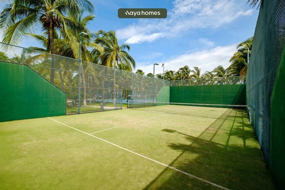 Amazing House -private Pool - Tennis - Paddle Cour