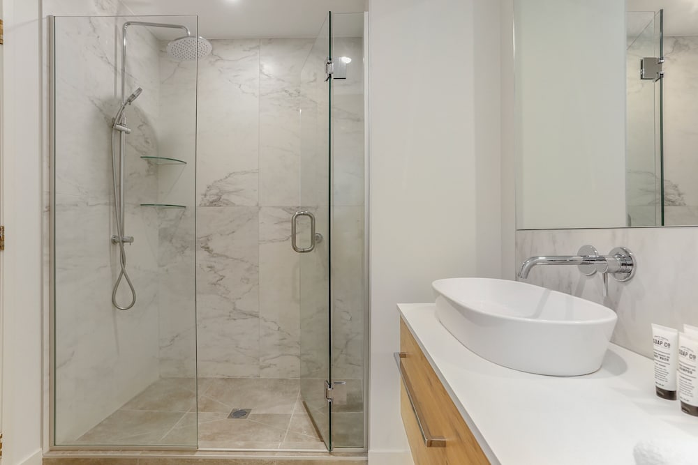 Hobson Quay Apartments by Urban Rest
