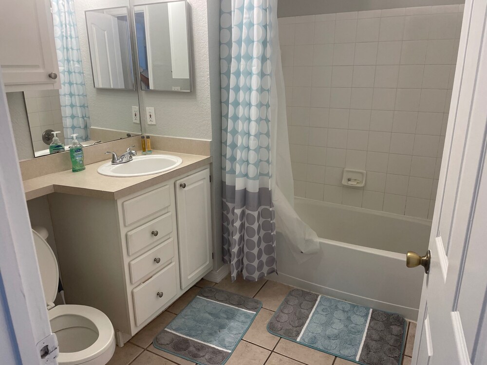 Dunes Court Hideaway - Cozy Apartment in Kissimmee