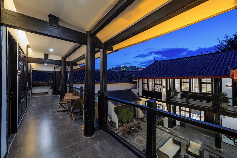 Lijing Yunman Sky Cloud lnn