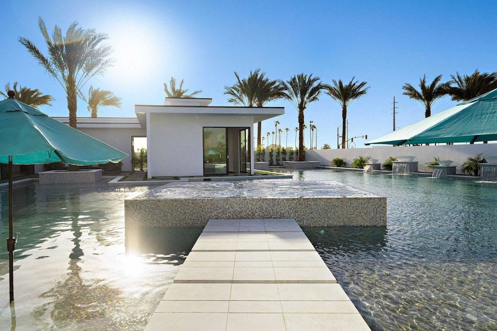 Sleeps 23 Luxury Villa w/ Pool, Hot Tub & Pickleball Court Bravo Villa 10
