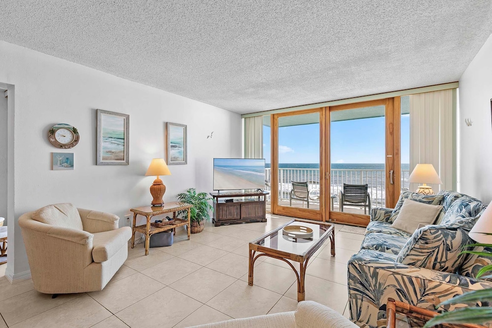 Smyrna Beach Club 607a