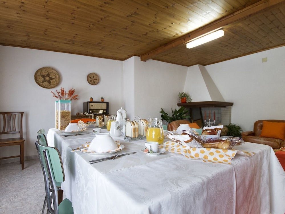 B&b Rooms Urzulei