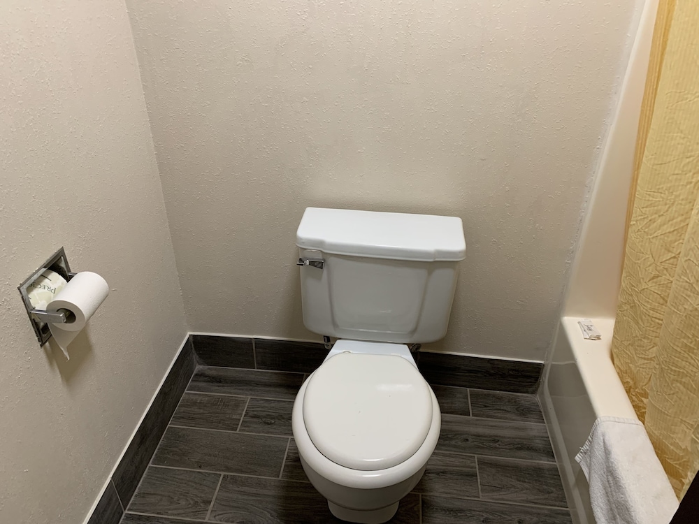 Budget Inn Ardmore - Property Image 1