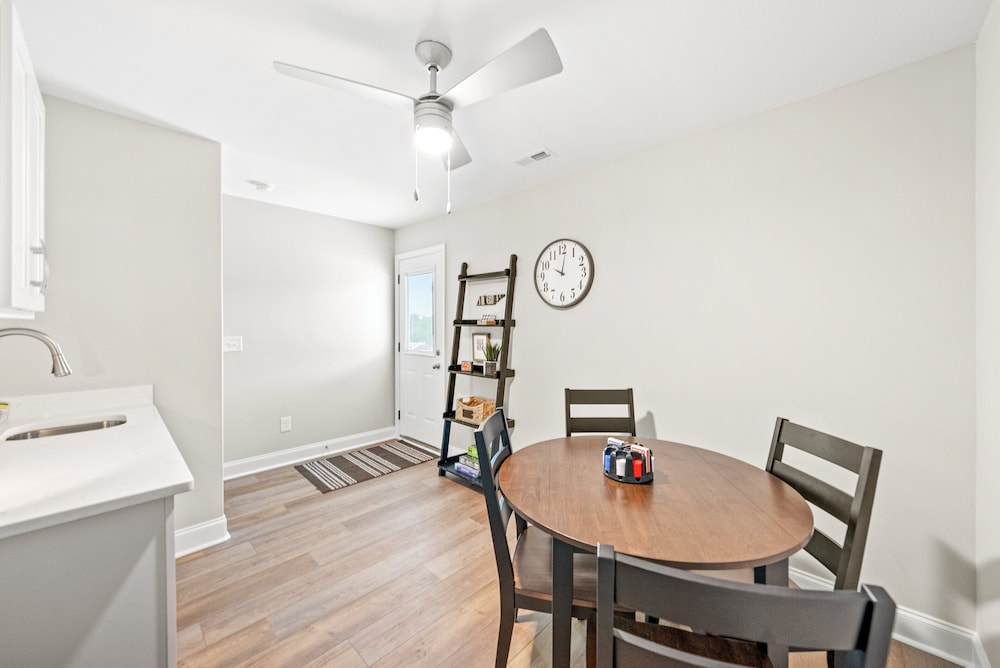Adam's Downtown Retreat w/ Rooftop Access