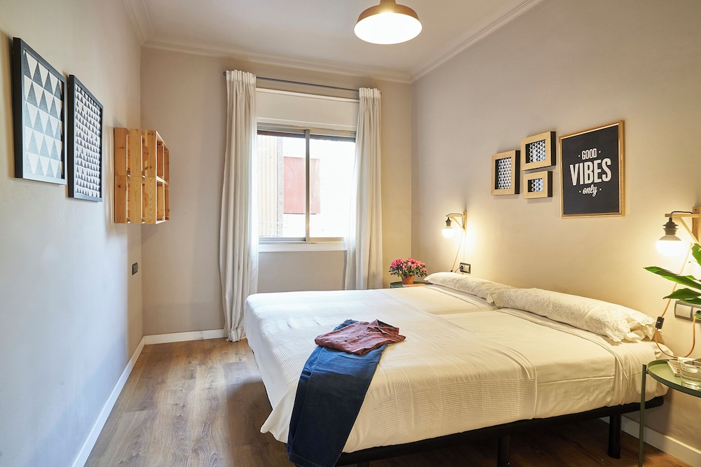 BeBarceloner Sants Apartments