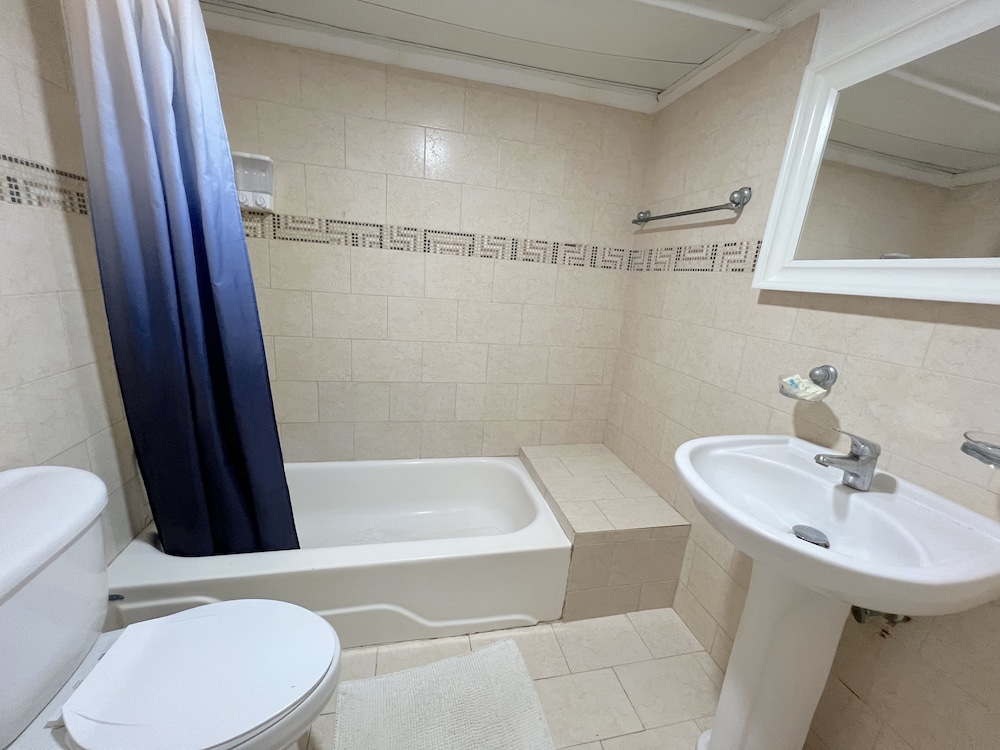 Los Corales Tropical Beach Resort & SPA
