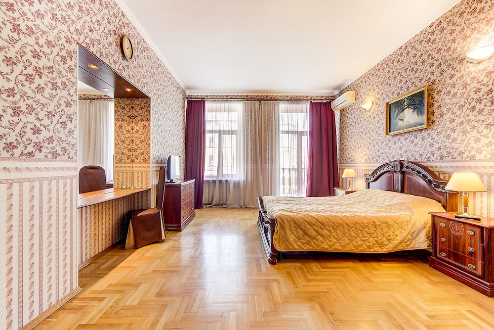 Nevsky Apartment